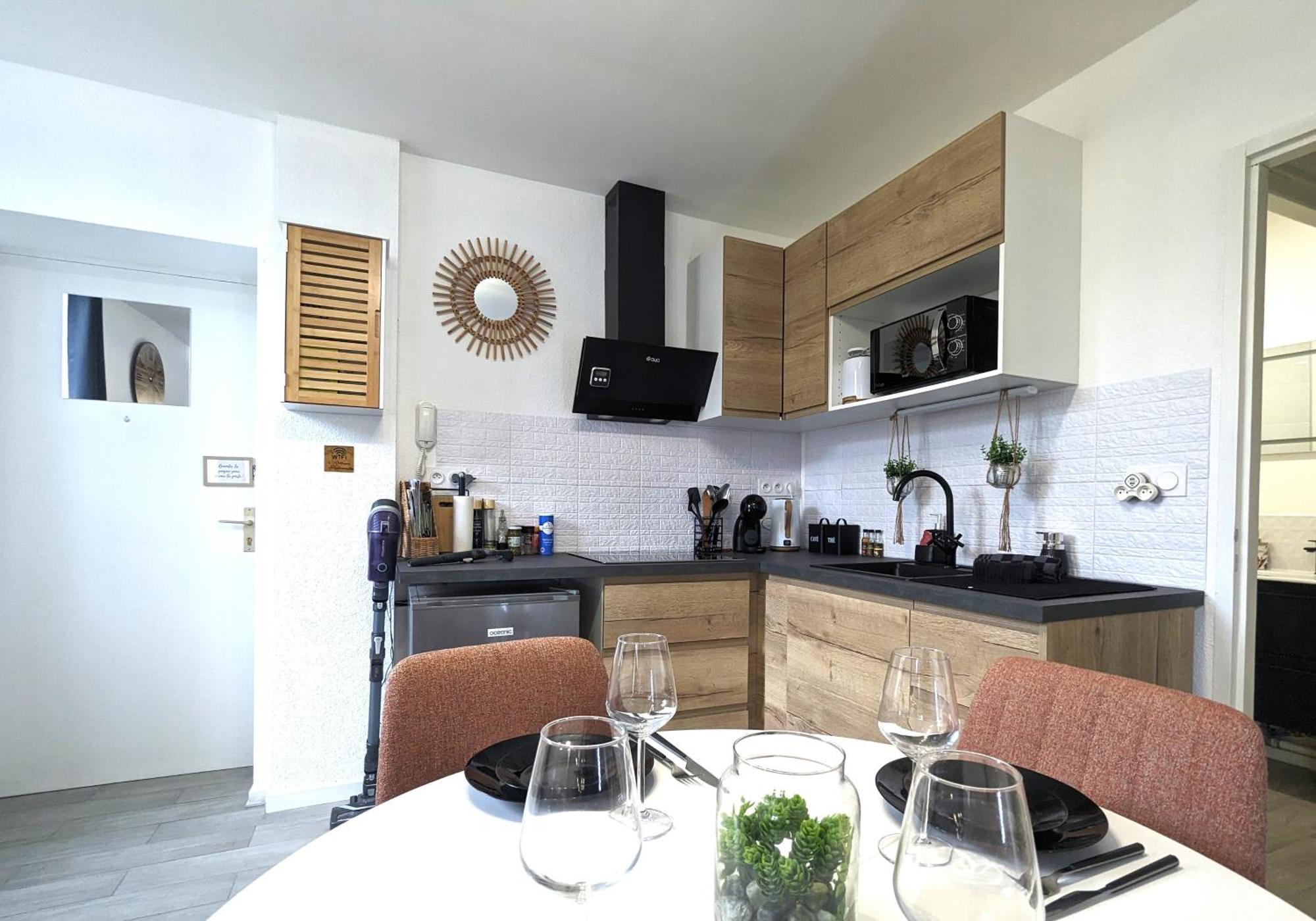 Bel Appartement Meximieux Centre Ville 2 Chambres エクステリア 写真